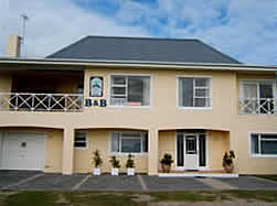 Cape Aguhhas Accommodation  - Cape Aguhhas B&B - Cape Aguhhas B&B - Harbour Lights