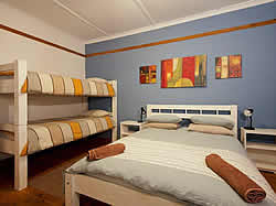 Hermanus Backpackers & Budget Accommodation can accommodate 20 people 