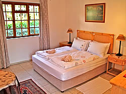 Hout Bay Lodge offers 3 star comfortable accommodation