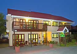 Knysna Accommodation - Knysna B&B - Rest a While B&B and self catering