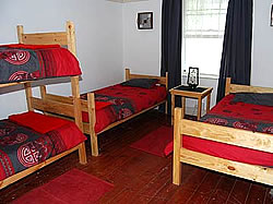 Sunbird Backpackers & Accommodation can accommodate 24 people and is ideally located for backpackers and travellers exploring Oudtshoorn