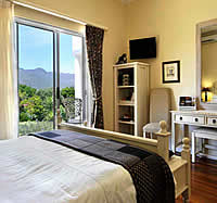 Alba House -4 Star B&B in Paarl 