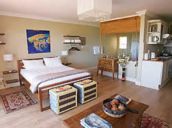 Affordable, comfortable, sea front B&B accommodation in Cape Town.